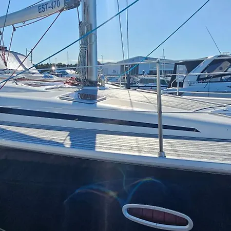 Sailing Saaremaa Floating * Kuressaare