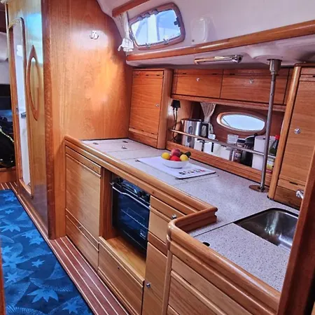 Sailing Saaremaa Floating * Kuressaare